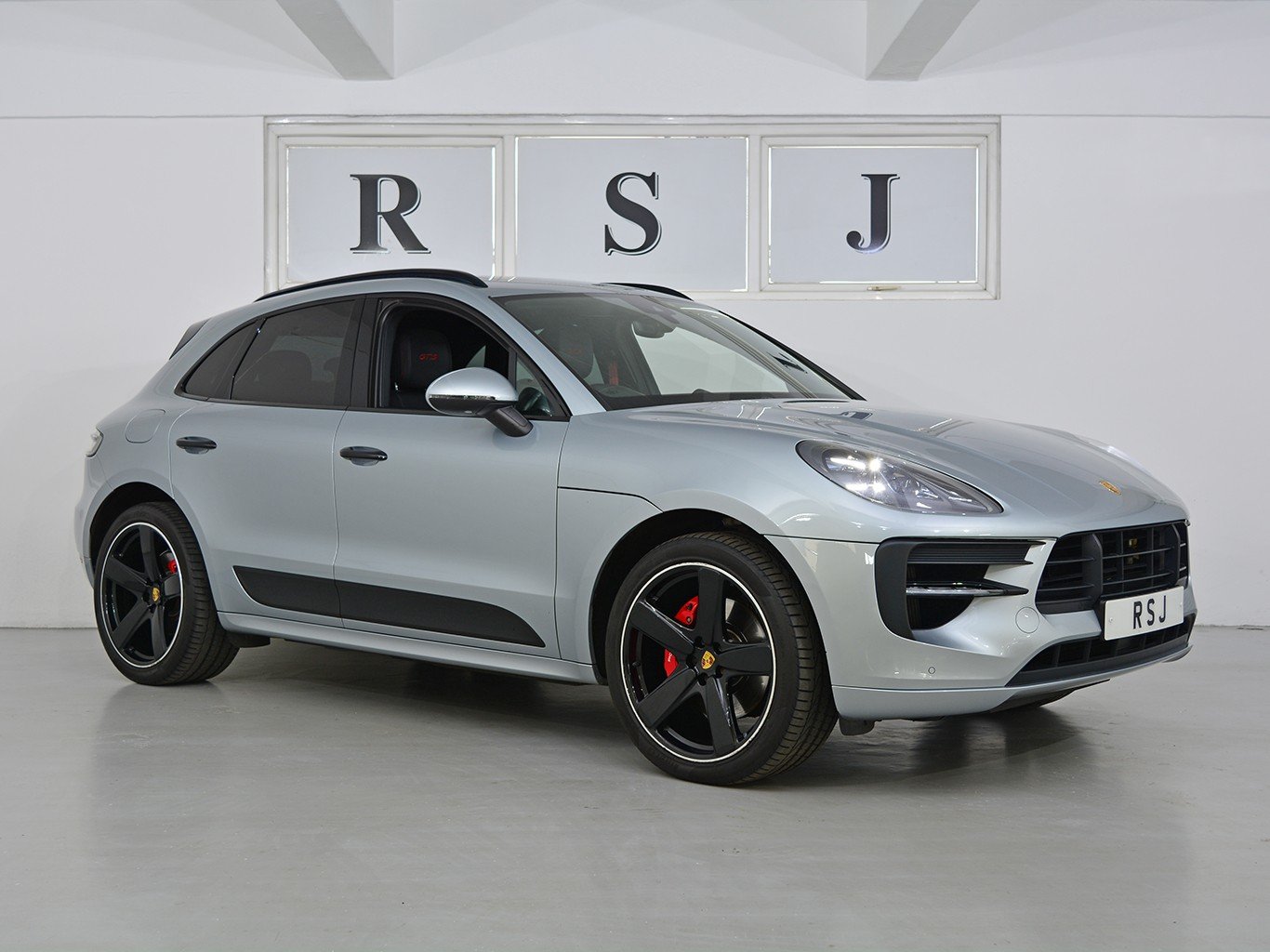 2021 Porsche Macan