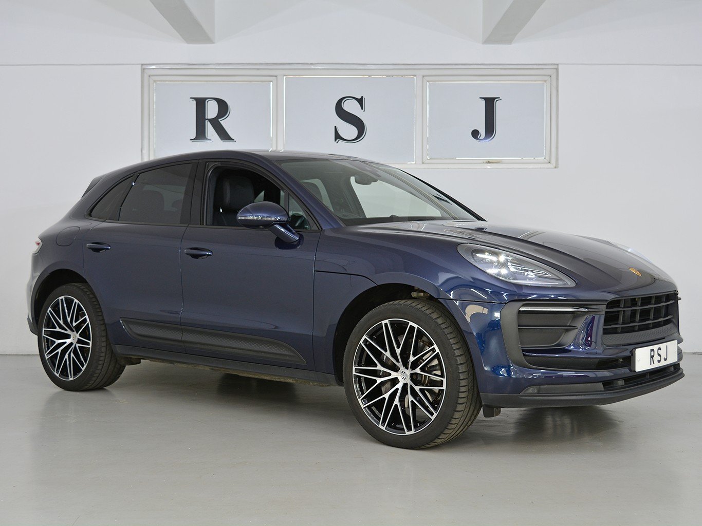 2022 Porsche Macan